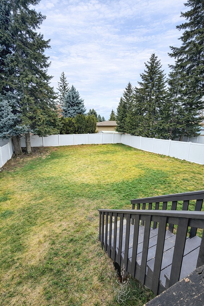 Building Photo - 9911 N Indian Trail Rd