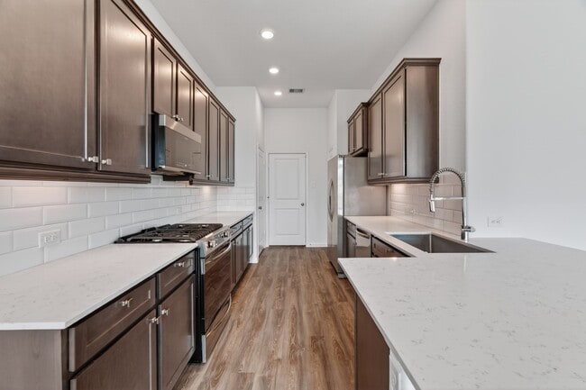 Building Photo - 5634 Amber Brook Ln