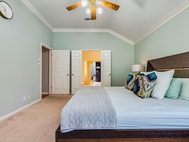 Building Photo - 5847 Back Bay Ln