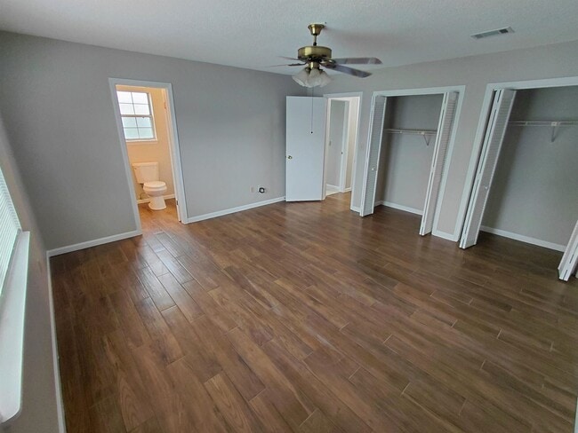 Building Photo - 1347 Lawndale Rd