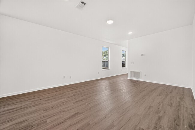 Building Photo - 16737 Oak Bough Dr