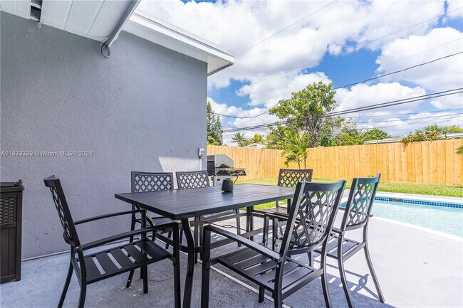 Building Photo - 7681 Sheridan St