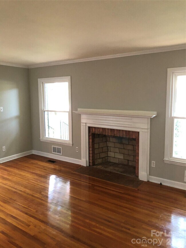 Building Photo - 1116 Bevis Dr