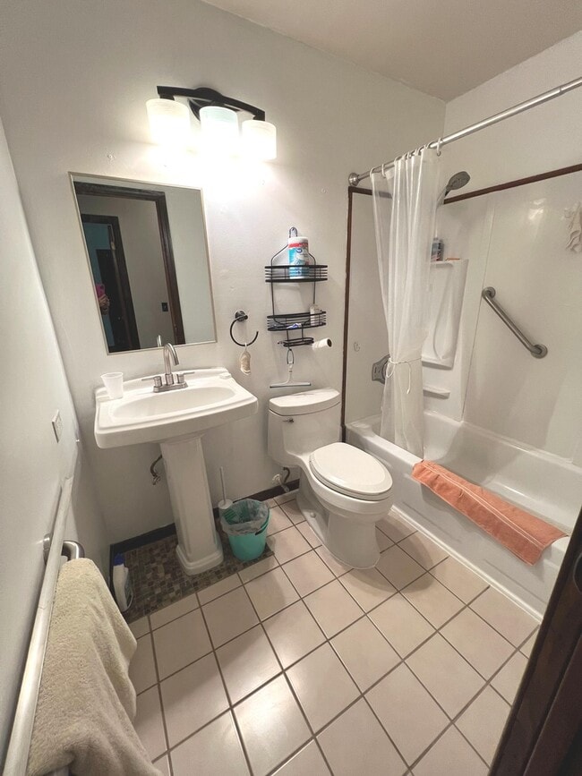 Building Photo - 7749 W Harbor Ct