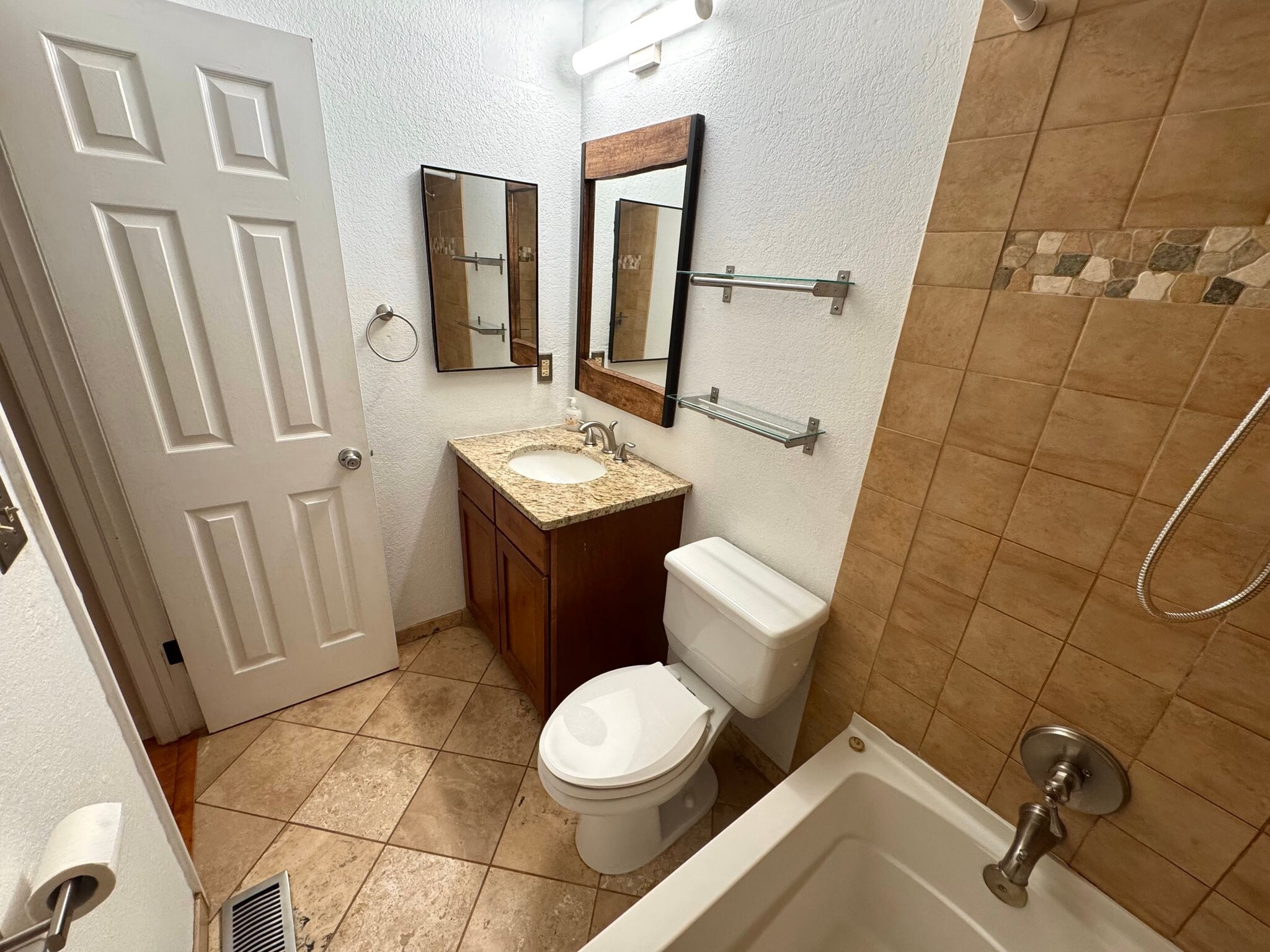 Building Photo - 6048 Gunbarrel Ave