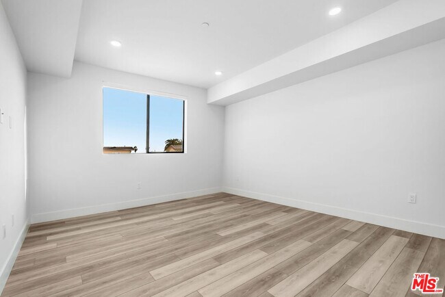 Building Photo - 3632 Keystone Av