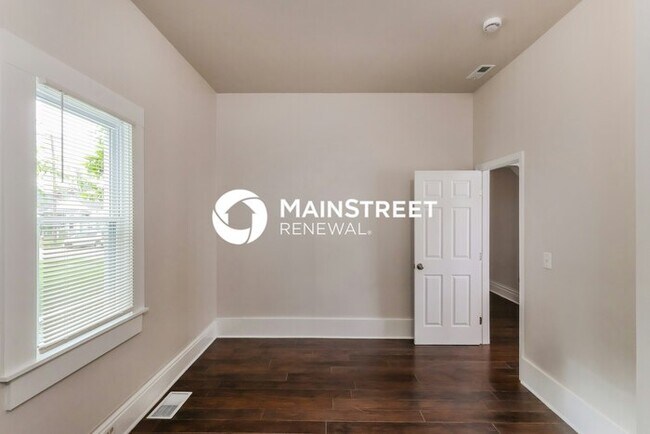 Building Photo - 2 Bedroom Pet-Friendly Home in Louisville,...