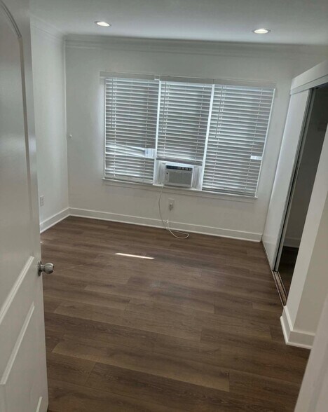 Building Photo - 2231 Ellendale Pl