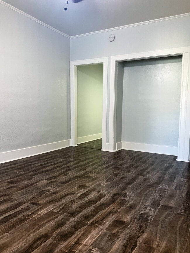 Building Photo - 131 S Avenue 63
