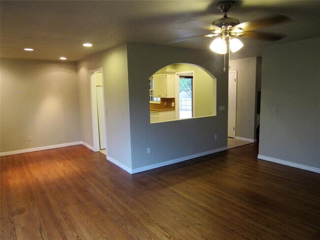 Building Photo - 9909 Sunnymeade Pl