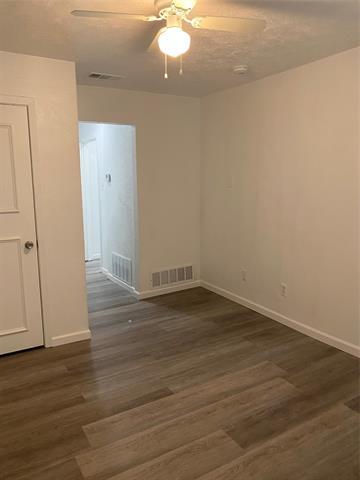 Building Photo - 1617 Meadowbrook Dr