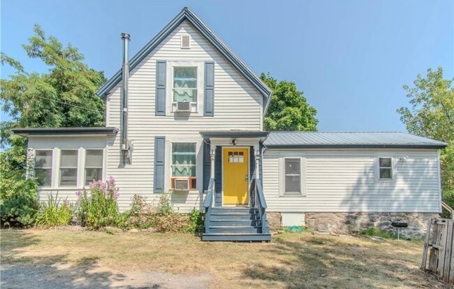 Primary Photo - 43928 NY-37