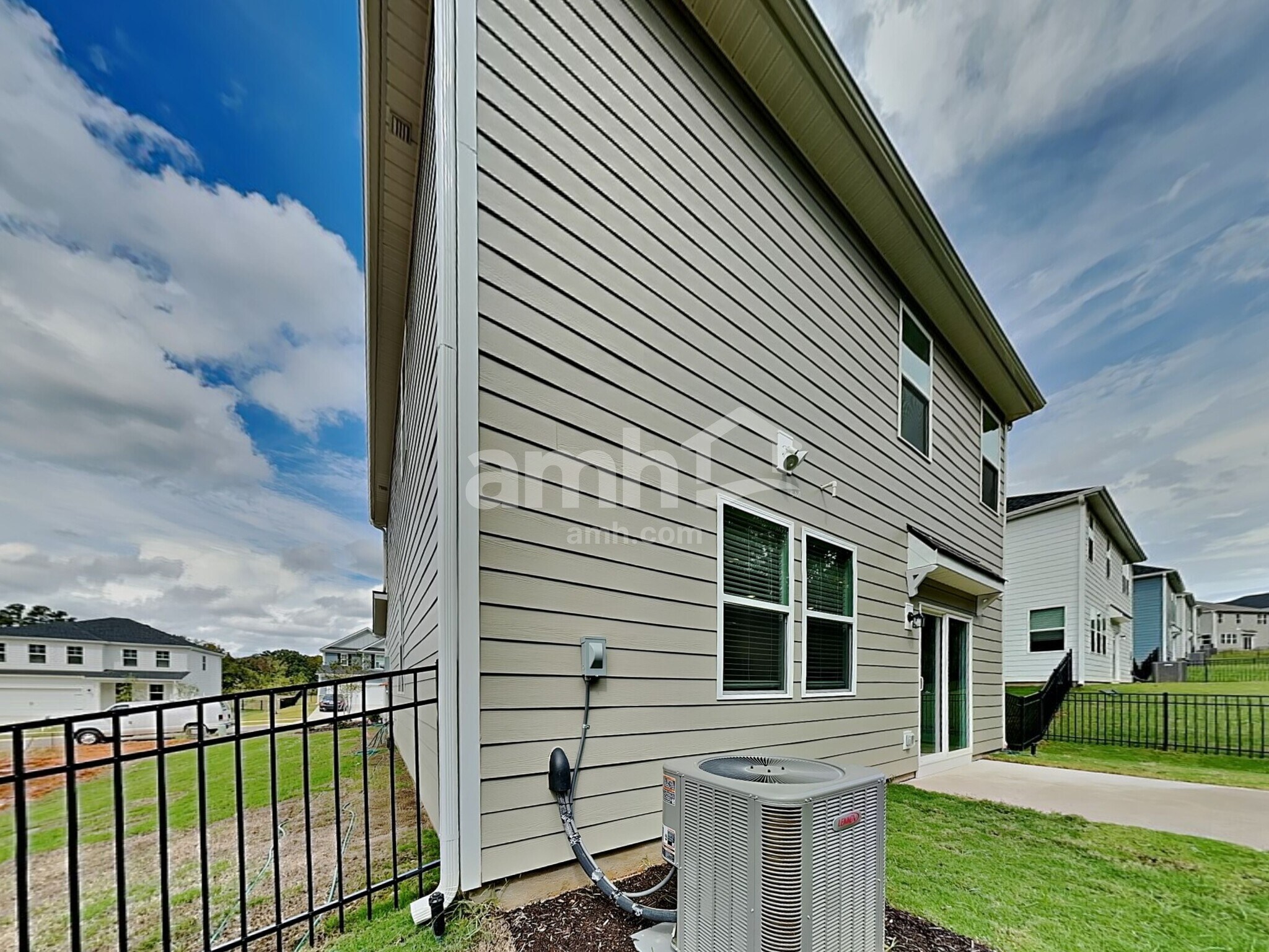 Building Photo - 1135 Livengood Wy