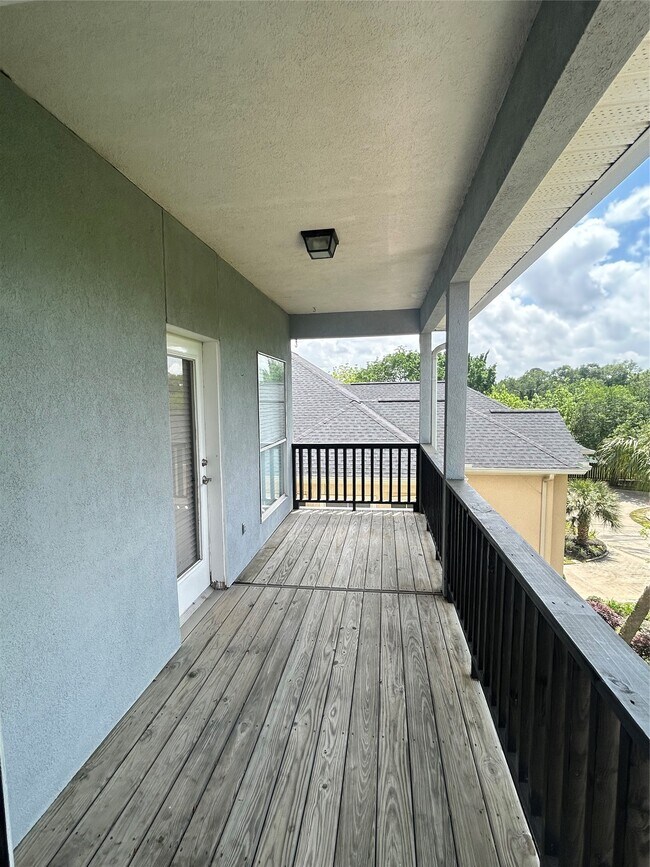 Building Photo - 807 Kipp Ave