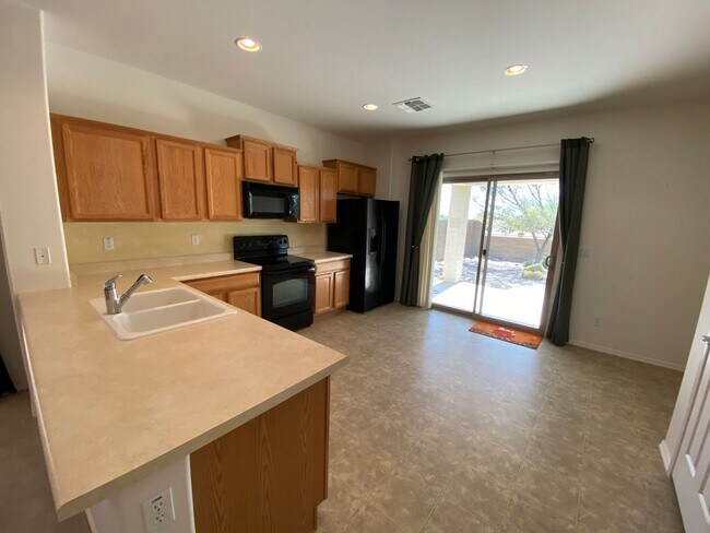 Building Photo - Anthem home coming soon!