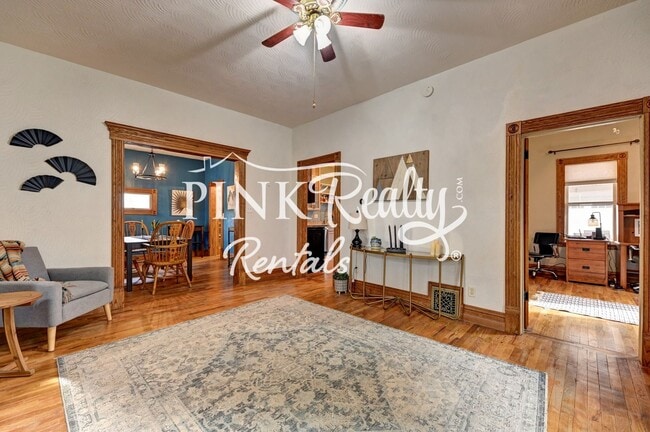 Building Photo - 1610 W Kiowa St