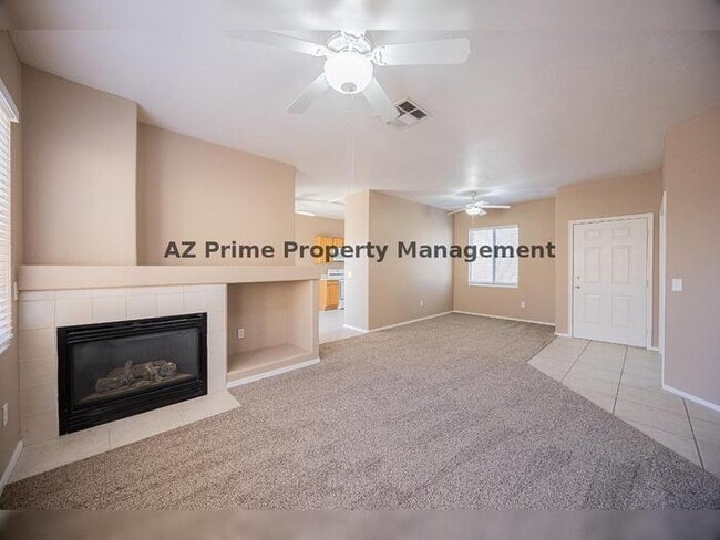 Building Photo - 670 E Mariposa Pl