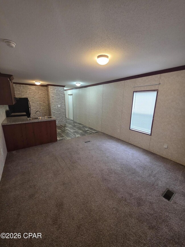 Building Photo - 5921 Nadine Rd