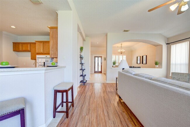 Building Photo - 22514 Jutewood Ln