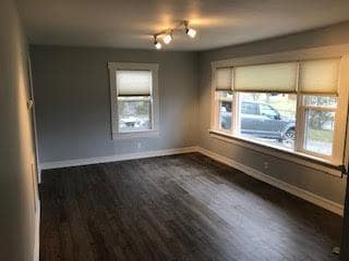 Building Photo - 2412 E Lakeview Dr