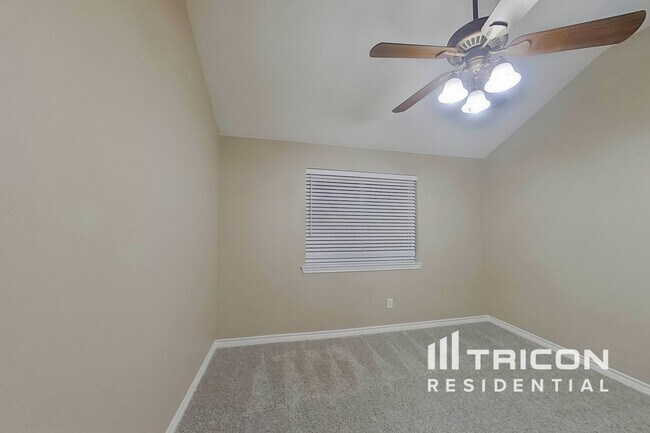 Building Photo - 1312 Pierron Dr