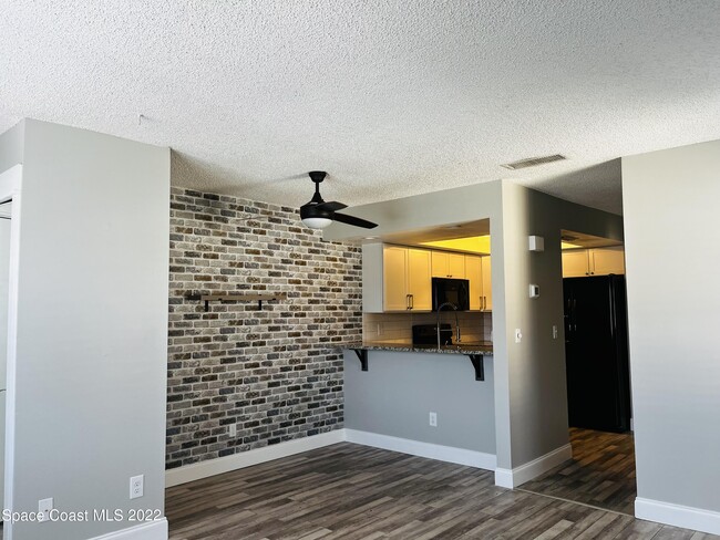 Building Photo - 3005 Sir Hamilton Cir