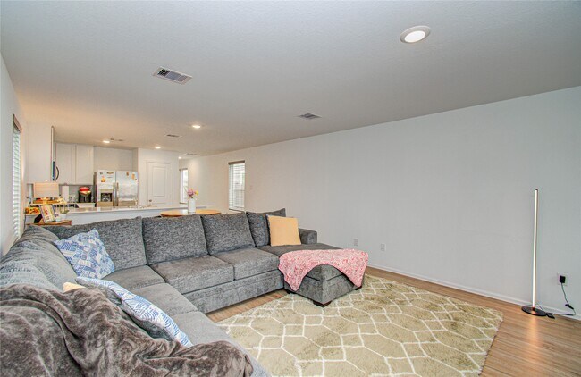 Building Photo - 21575 Carosella Dr