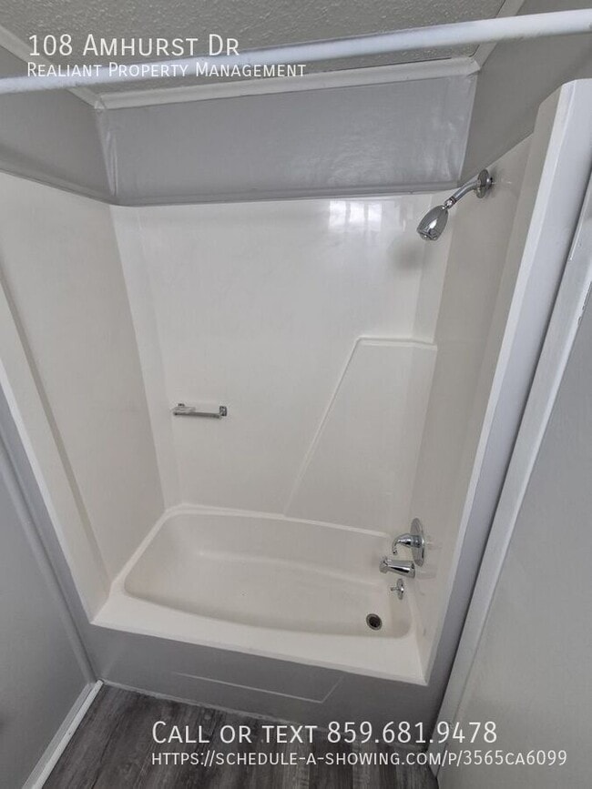 Building Photo - 108 Amhurst Dr