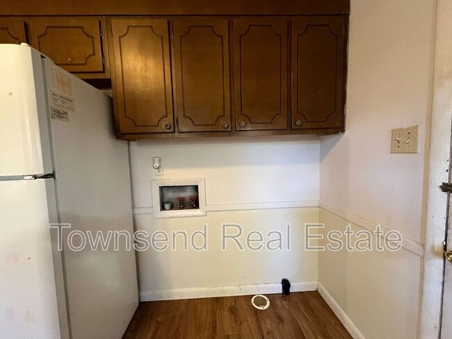 Building Photo - 236 Ramona Dr