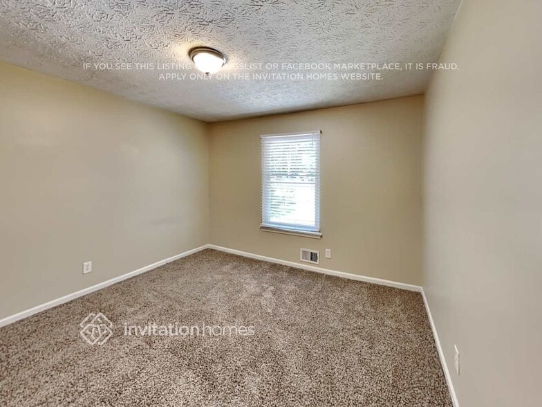 Building Photo - 1393 Mountain Overlook