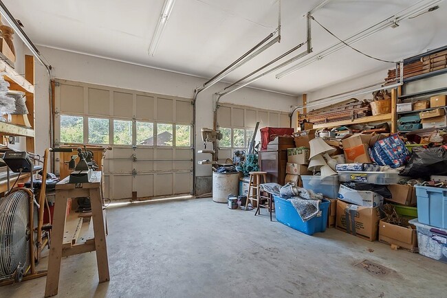 Building Photo - 1418 Old Homestead Hwy