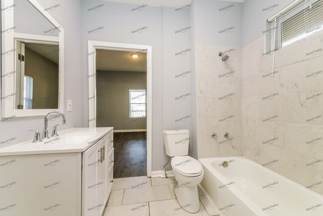 Building Photo - 3911 Bellefontaine Ave