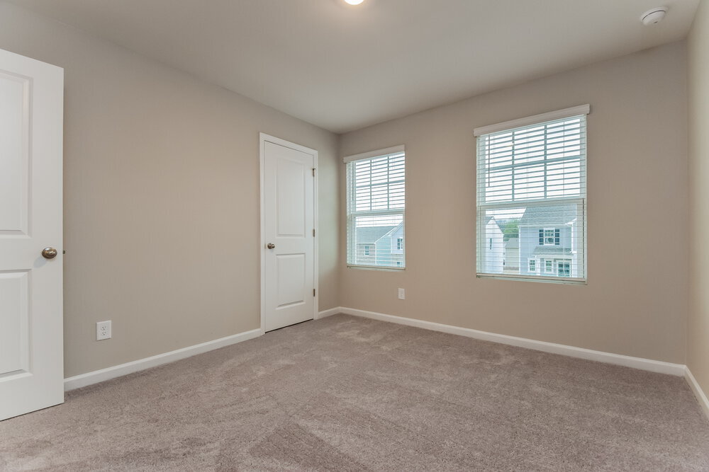 Building Photo - 525 Knightsbridge Ln