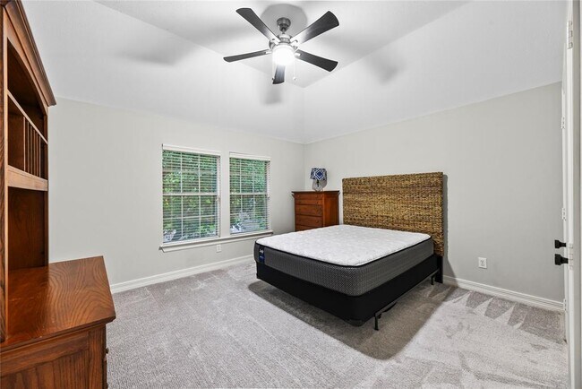 Building Photo - 4306 Stonecroft Cir