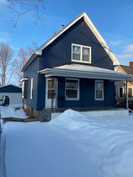 Building Photo - 228 Wilson Ave SW