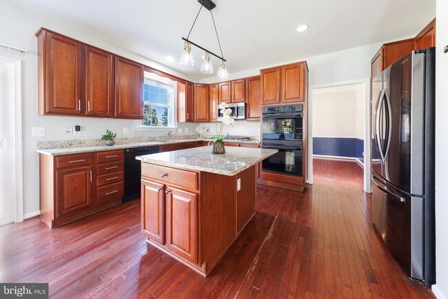 Building Photo - 9402 Pep Rally Ln