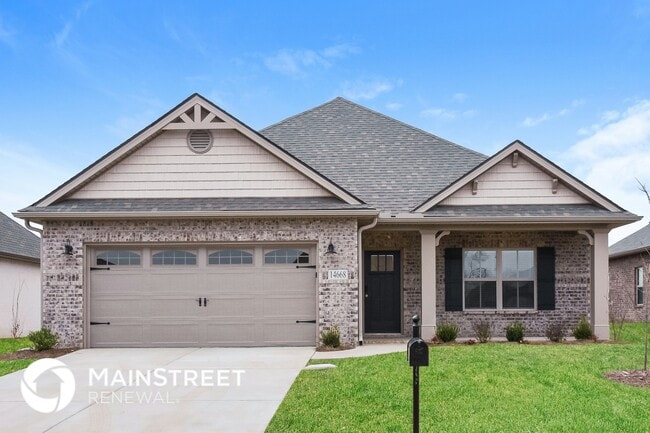 Building Photo - 14668 Greenleaf Dr