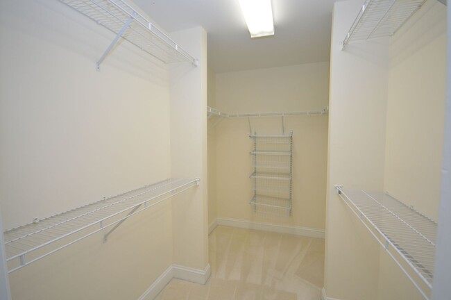 Building Photo - 103 Grande Dr