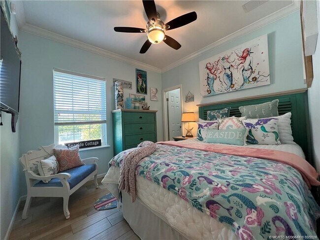 Building Photo - 102 NE Shoal Dr