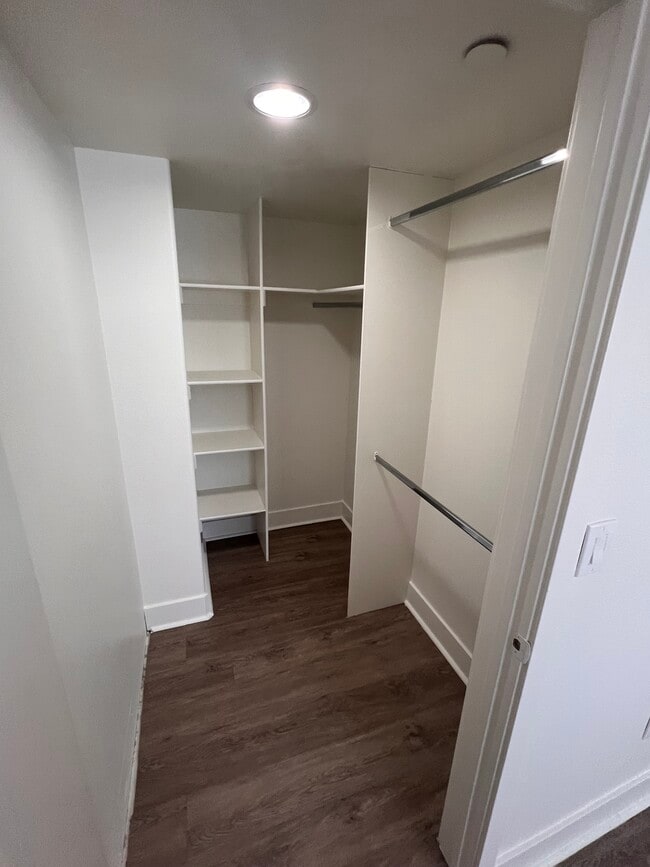 Building Photo - HST