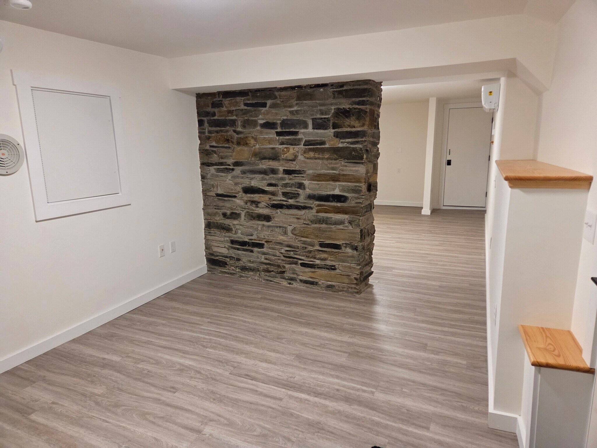 Unit 4 Entry / LR with Gorgeous Original Stone Detail - 73 Goshen Rd