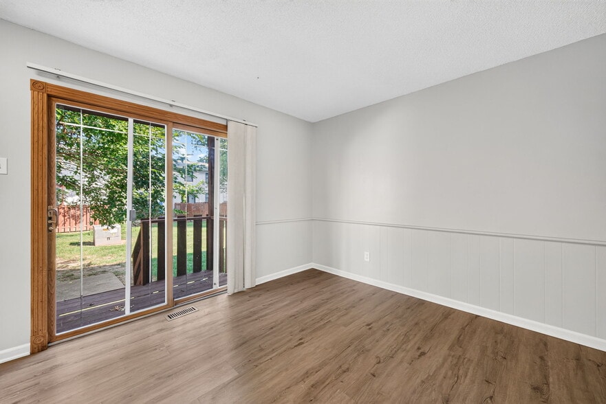 Building Photo - 13391 Hiddendale Ln