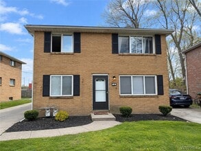 Building Photo - 9 Floreis Ct