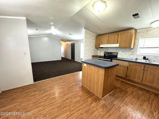 Building Photo - 7675 Del Rd