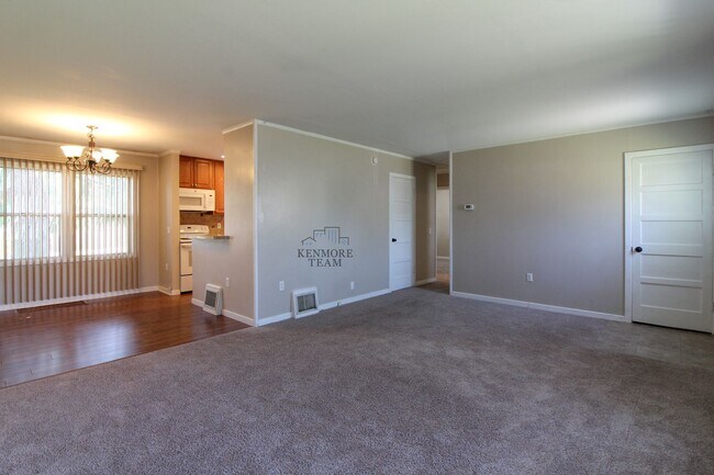 Building Photo - 2 Bedroom, 1 Bath Duplex in Central Richland