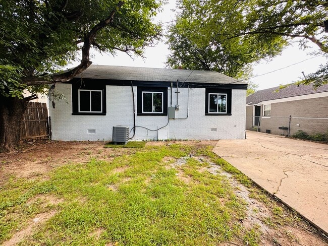 Building Photo - Charming 3 Bed home for lease!