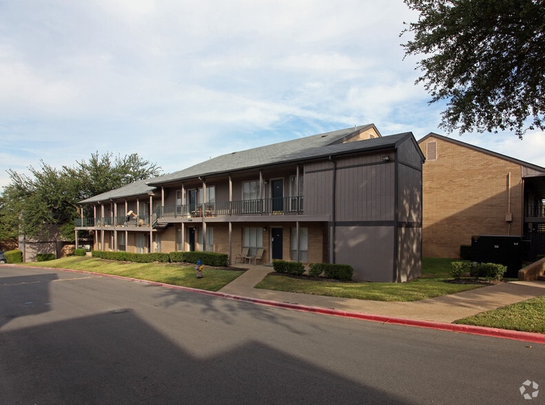 Primary Photo - Lakeridge Heights