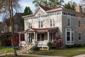 Building Photo - 335 Washington St SE