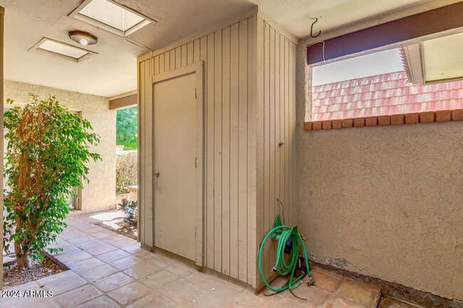 Building Photo - 195 N Cottonwood St