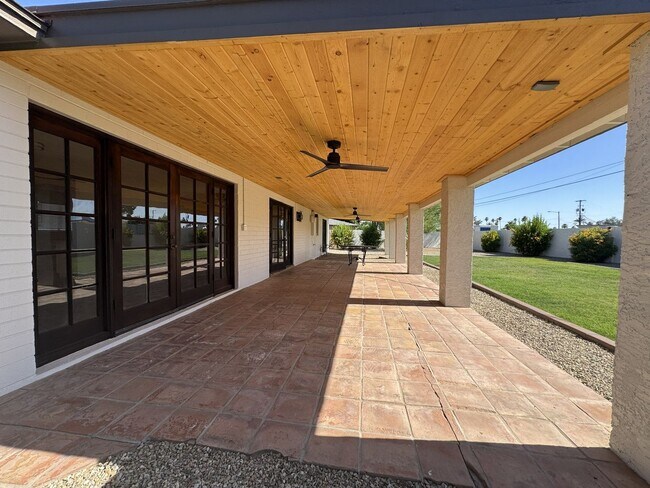 Building Photo - 4426 N 85th St